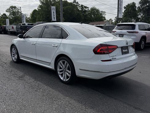 Used 2017 Volkswagen Passat 1.8T SE FWD image 5