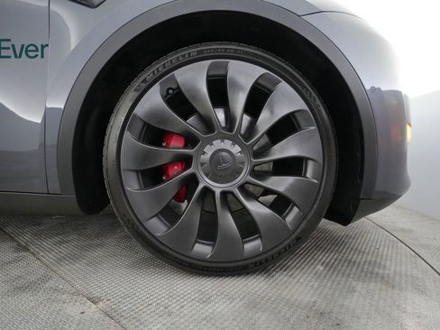 Used 2022 Tesla Model Y Performance image 19