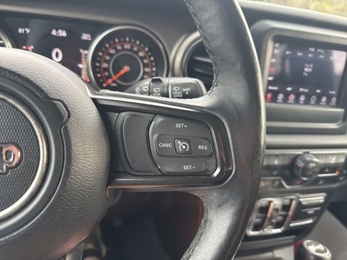 Used 2018 Jeep Wrangler Unlimited Sport S AWD/4WD image 21