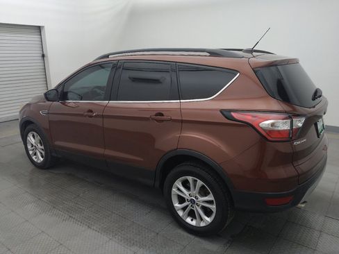 Used 2018 Ford Escape SE FWD image 3