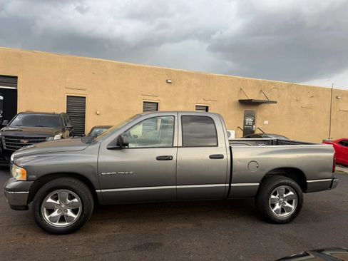 Used 2005 Dodge Ram 1500 Truck SLT RWD image 2