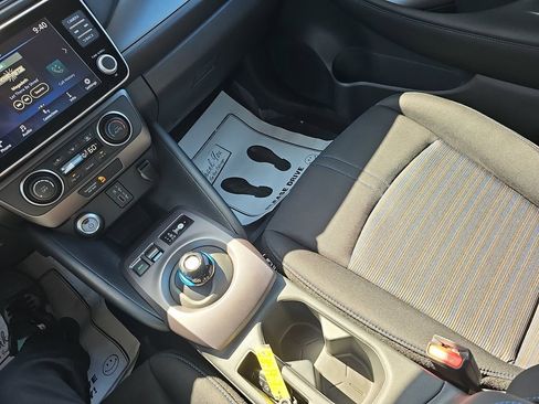 Used 2023 Nissan Leaf S FWD image 27