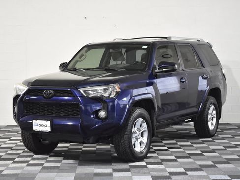 Used 2016 Toyota 4Runner SR5 image 2