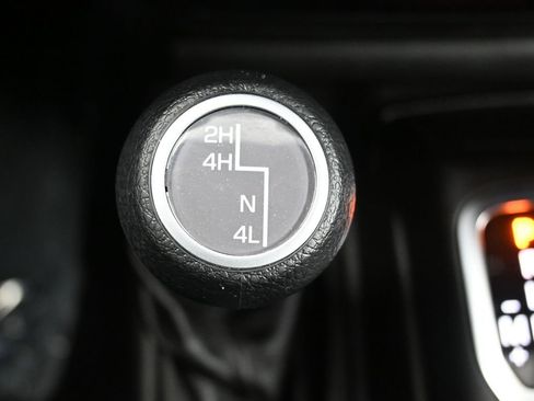 Used 2023 Jeep Gladiator Sport image 27