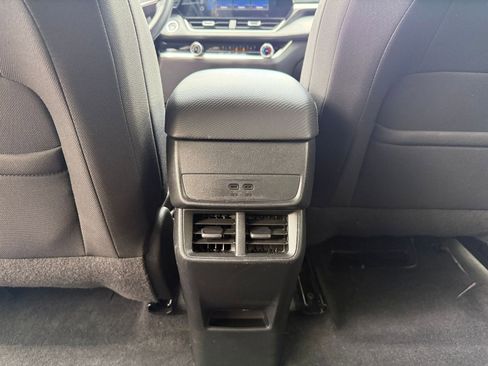 Used 2025 Chevrolet Equinox LT AWD/4WD image 21