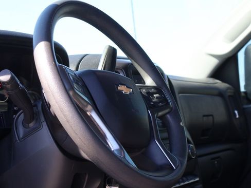 Used 2022 Chevrolet Silverado 2500 Custom w/ Custom Value Package image 24