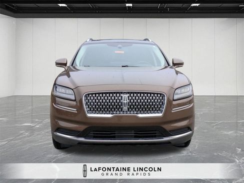 Certified 2022 Lincoln Nautilus Reserve w/ Luxury Package image 8