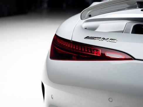 Used 2022 Mercedes-Benz SL 63 AMG 4MATIC image 31