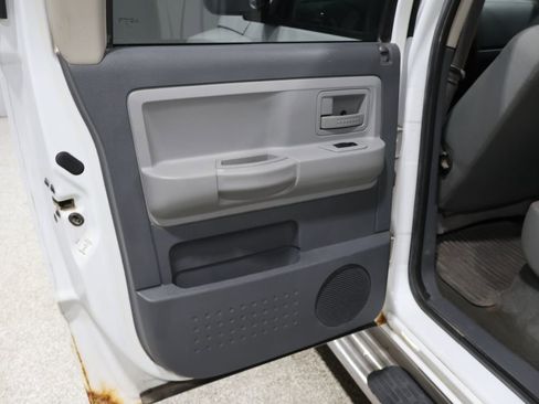 Used 2005 Dodge Dakota SLT image 18