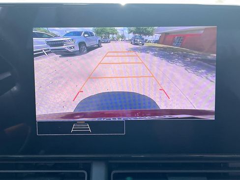 Used 2025 Chevrolet Trax RS w/ Driver Confidence Package FWD image 14