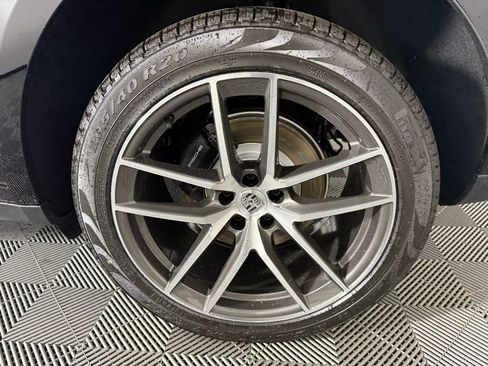 New 2025 Porsche Macan image 12