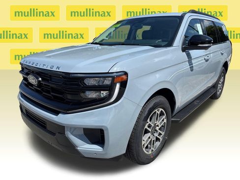 New 2026 Ford Expedition Active RWD image 18