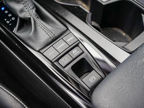 Certified 2025 Toyota Camry SE FWD image 22