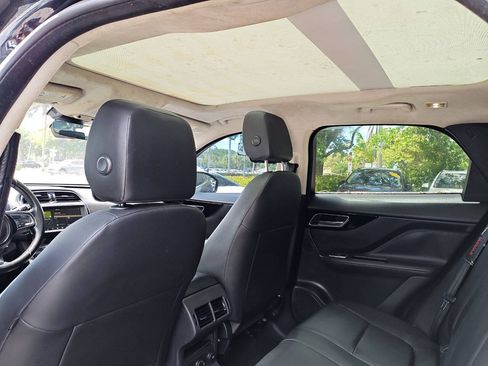 Used 2019 Jaguar F-PACE AWD/4WD image 36