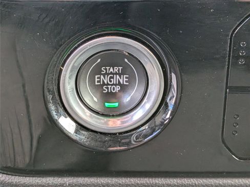 Used 2023 Chevrolet Silverado 1500 LT image 25