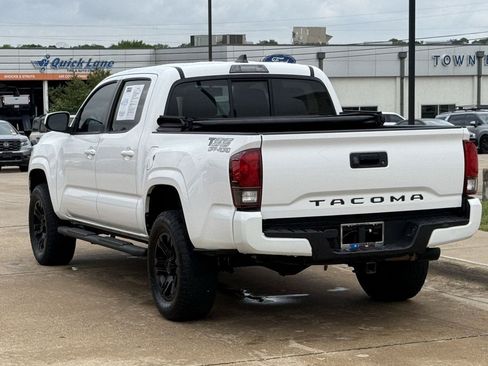 Used 2020 Toyota Tacoma SR w/ SR Convenience Package RWD image 5