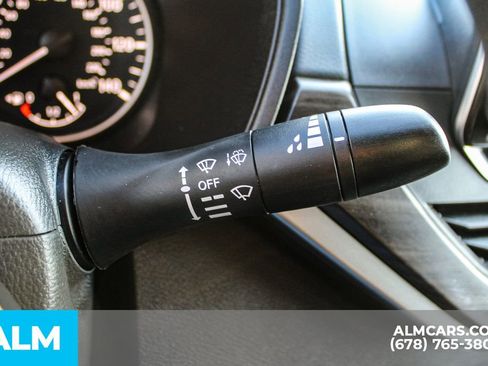 Used 2024 Nissan Altima 2.5 SV image 29