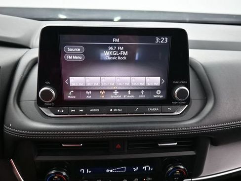 Used 2024 Nissan Rogue SV FWD image 22