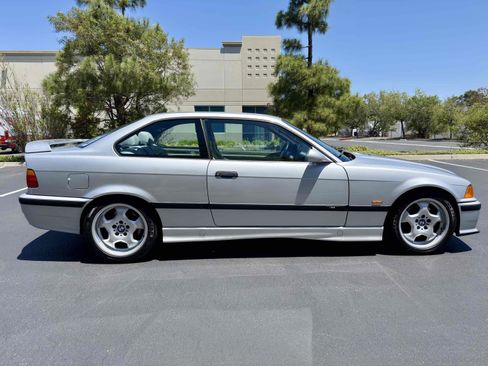 Used 1998 BMW M3 Coupe RWD image 9