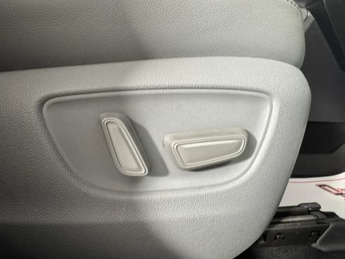 Used 2020 Toyota Highlander Limited image 36