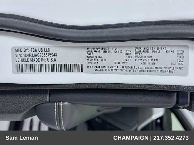 Used 2025 Jeep Grand Cherokee L Altitude RWD image 32