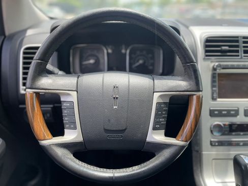 Used 2010 Lincoln MKX 2WD image 17