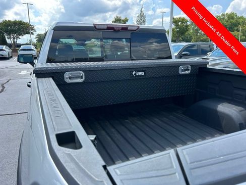 Used 2022 Chevrolet Silverado 1500 ZR2 w/ Technology Package AWD/4WD image 18