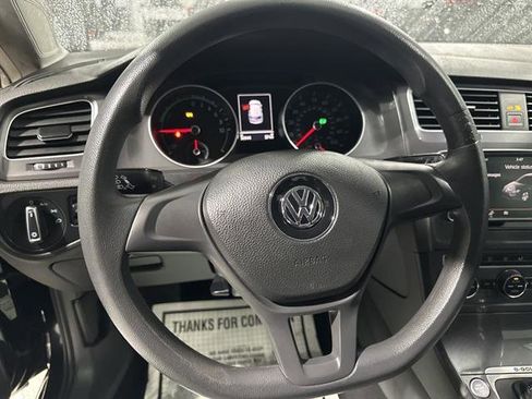 Used 2016 Volkswagen e-Golf SE image 20