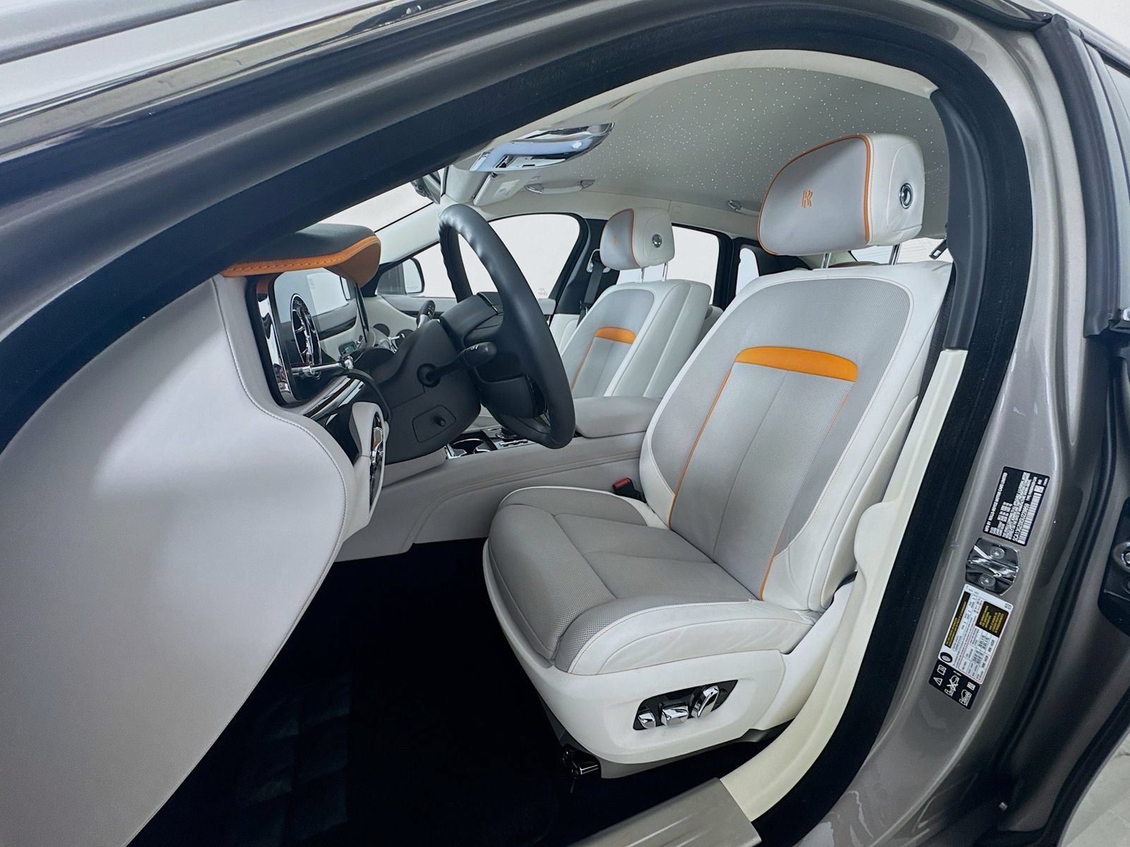 Certified 2025 Rolls-Royce Ghost AWD/4WD image 19