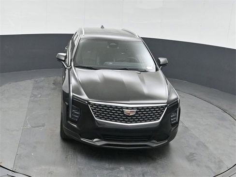 Used 2024 Cadillac XT4 Premium Luxury image 37
