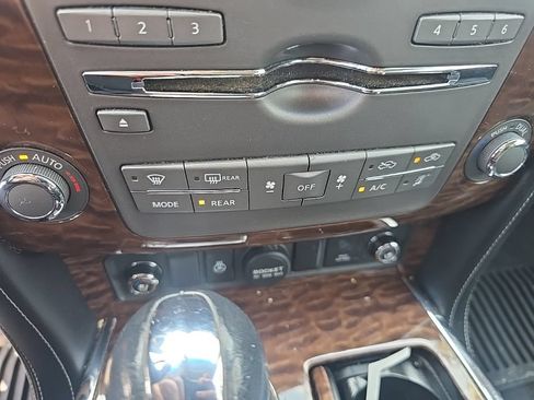 Used 2017 Nissan Armada Platinum AWD/4WD image 18