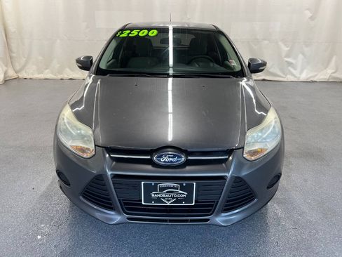 Used 2014 Ford Focus SE FWD image 2