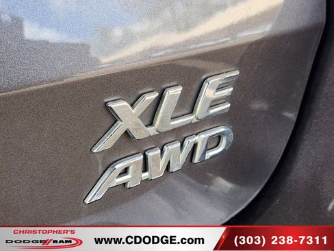 Used 2011 Toyota Sienna XLE image 24