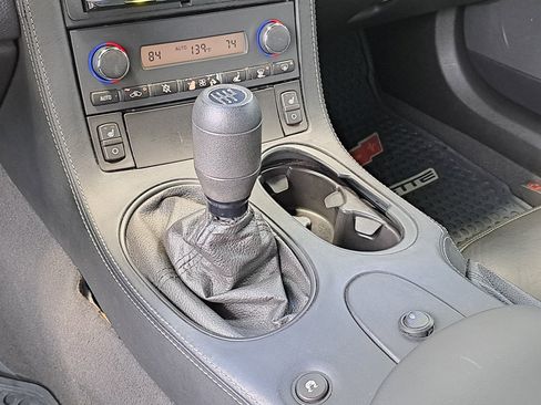 Used 2006 Chevrolet Corvette Z06 w/ Preferred Equipment Group image 18