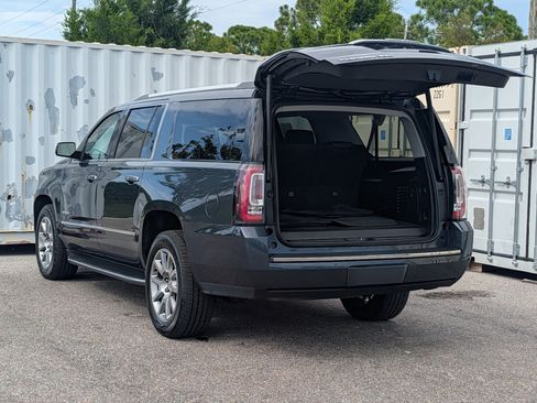 Used 2019 GMC Yukon XL Denali AWD/4WD image 14