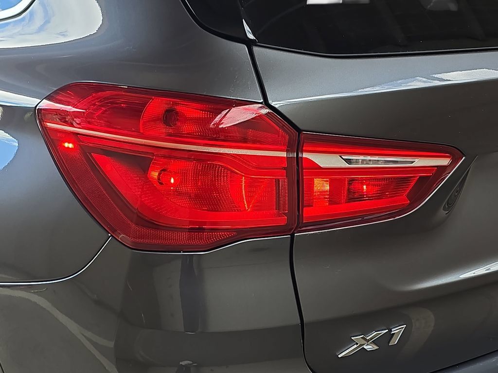 Used 2021 BMW X1 xDrive28i w/ Convenience Package AWD/4WD image 34
