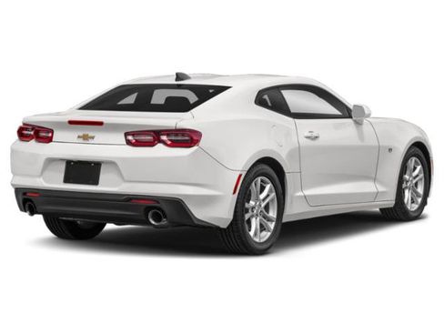 Used 2022 Chevrolet Camaro LT RWD image 2