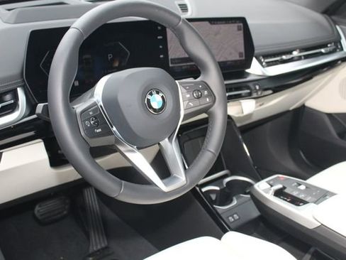 Used 2026 BMW X1 xDrive28i w/ Technology Package image 12