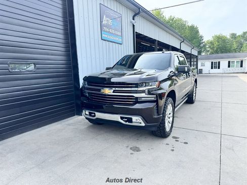 Used 2019 Chevrolet Silverado 1500 High Country w/ Technology Package AWD/4WD image 15