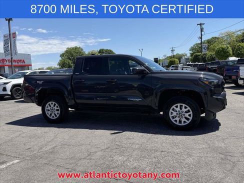 Certified 2025 Toyota Tacoma SR5 AWD/4WD image 9
