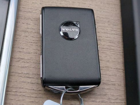 New 2026 Volvo XC60 B5 Plus w/ Protection Package Premier image 28