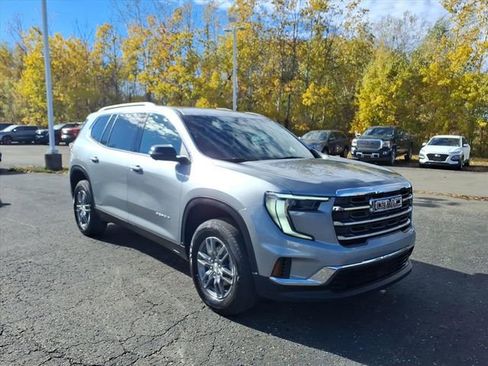 Used 2025 GMC Acadia Elevation image 7