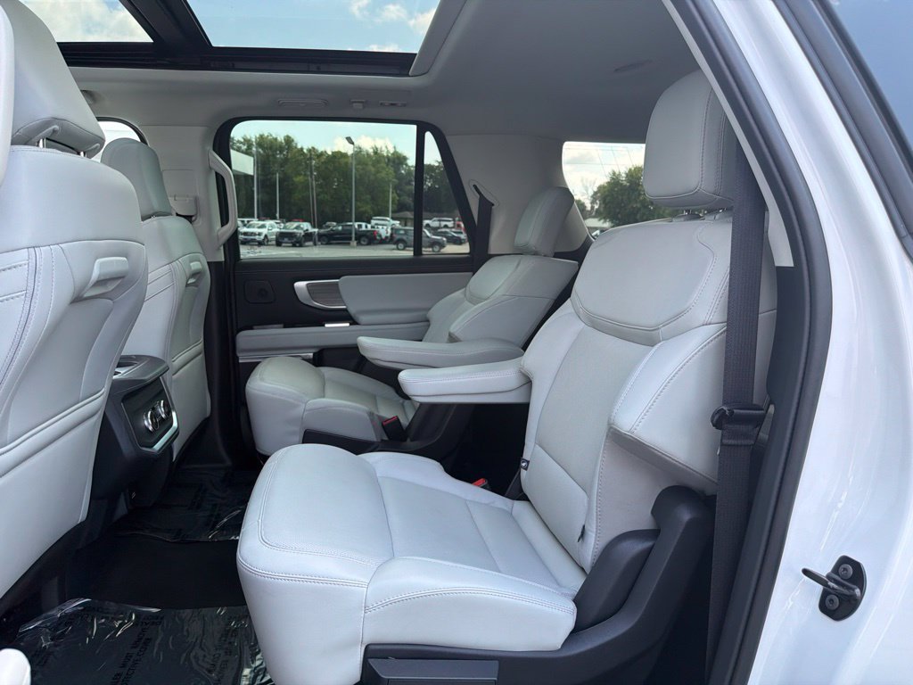 Certified 2025 Ford Expedition Max Platinum AWD/4WD image 14