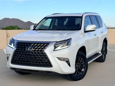Used 2020 Lexus GX 460 Premium w/ Premium Package AWD/4WD image 2
