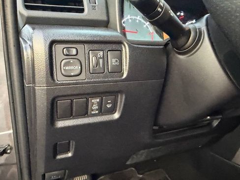 Used 2023 Toyota 4Runner SR5 AWD/4WD image 30