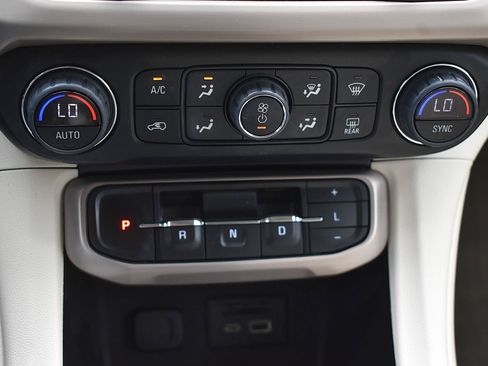 Used 2023 GMC Acadia Denali w/ LPO, Floor Liner Package AWD/4WD image 10