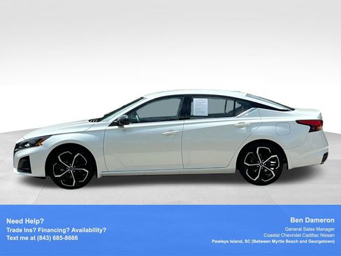 Used 2023 Nissan Altima 2.5 SR FWD image 14
