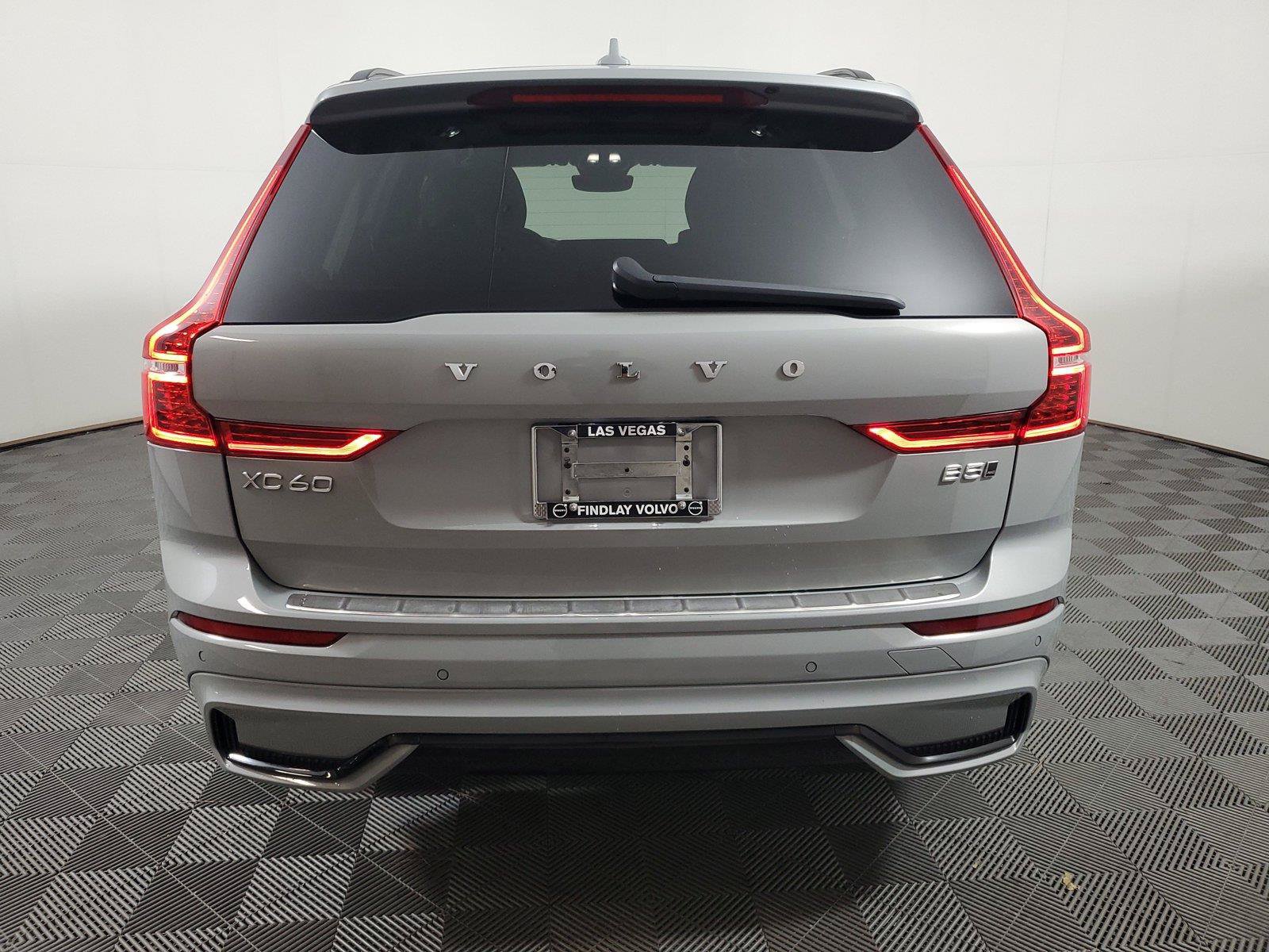 Used 2024 Volvo XC60 B5 Ultimate AWD/4WD image 5