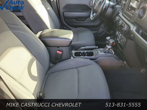 Used 2022 Jeep Wrangler Unlimited Sport AWD/4WD image 25