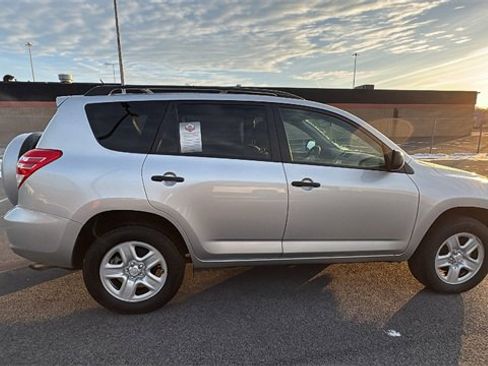 Used 2012 Toyota RAV4 4WD image 6